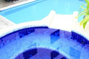 هتل Habitaciones Playeras Con Baño Privado 80m De La Playa