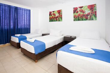 هتل Habitaciones Playeras Con Baño Privado 80m De La Playa