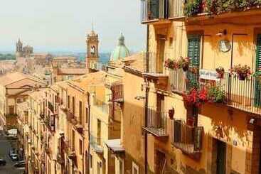 تختخواب و صبحانه Casa Tipica Siciliana Patronale Home Bedandbreakfast Tremetrisoprailcielo Camere Con Vista, Colazion