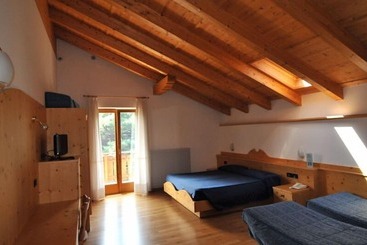 Al Pian Garnì Hotel   B&b & Pizza