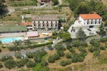 هتل Albergo Ristorante San Matteo