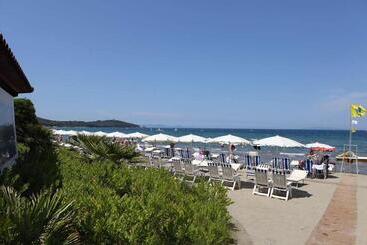 هتل Cala Del Porto Punta Ala