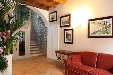 هتل Borgo Antico