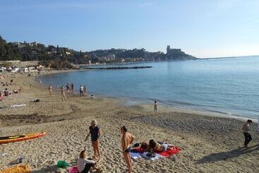 هتل Del Golfo