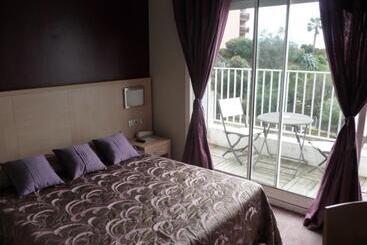 هتل Hôtel Spunta Di Mare