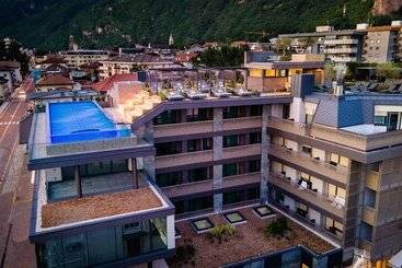 هتل Ideal Park
