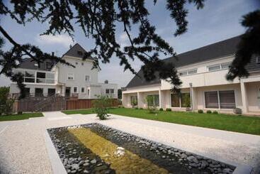 בית מלון כפרי La Source Des Sens