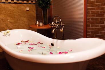 هتل Olympia Wellness