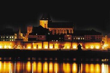 Petite Fleur   Adults Only ! Air Conditioning ! - Torun