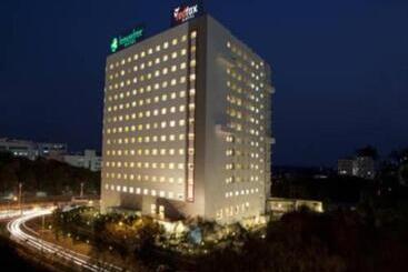 Red Fox By Lemon Tree Hotels, Delhi Airport