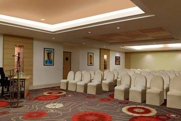 Red Fox By Lemon Tree Hotels, Delhi Airport