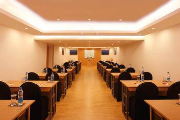 Red Fox By Lemon Tree Hotels, Delhi Airport