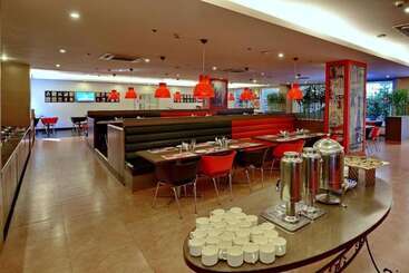 Red Fox By Lemon Tree Hotels, Delhi Airport