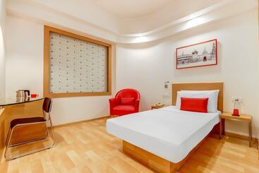 Red Fox By Lemon Tree Hotels, Delhi Airport