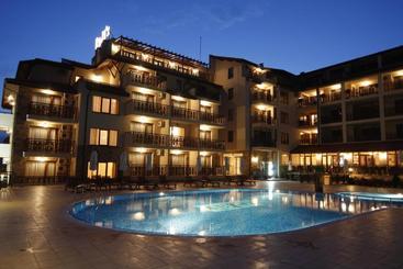 هتل Relax Holiday Complex & Spa