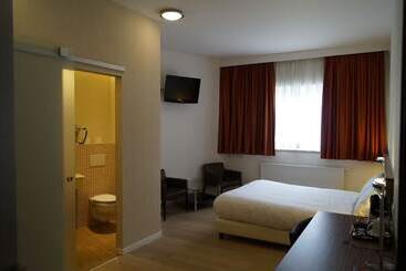 Hotell Taormina Brussels Airport