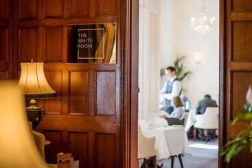 The Victoria Hotel & Source Spa