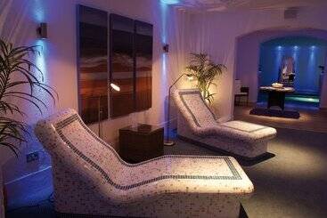 The Victoria Hotel & Source Spa