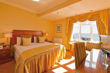 The Victoria Hotel & Source Spa