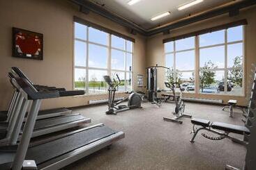Microtel Inn And Suites By Wyndham Weyburn