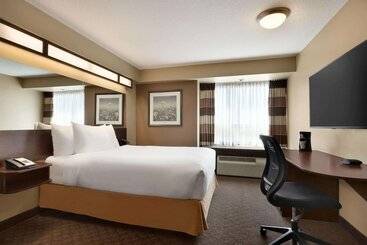 Microtel Inn And Suites By Wyndham Weyburn