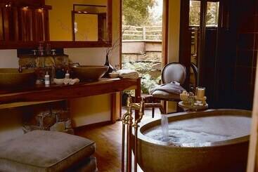 Tsala Treetop Lodge