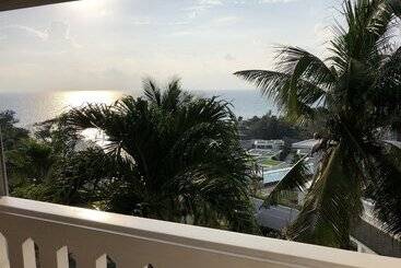 Argonauta Boracay Boutique Hotel With Apartments And Villas