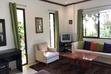 Argonauta Boracay Boutique Hotel With Apartments And Villas