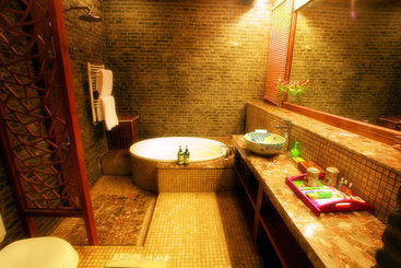 هتل Blossom Hill Inn Lijiang Springland