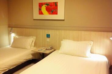 هتل Jinjiang Inn   Beijing Middle Shiyan Road