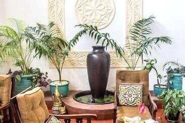 هتل Kisiwa House