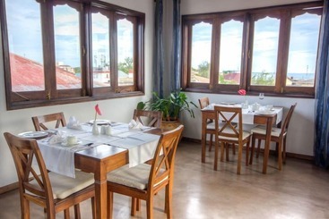 هتل Kisiwa House