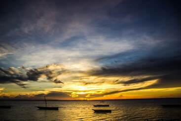 هتل Michamvi Sunset Bay