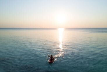 هتل Michamvi Sunset Bay