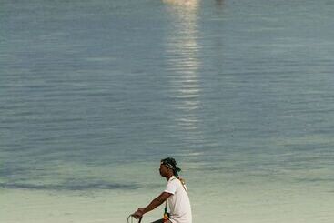 هتل Michamvi Sunset Bay