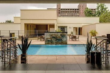 Protea Hotel By Marriott Benin City Select Emotan
