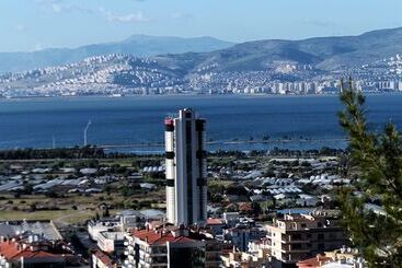 هتل Ramada Encore By Wyndham Izmir