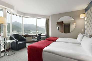 هتل Ramada Encore By Wyndham Izmir