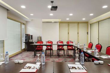 هتل Ramada Encore By Wyndham Izmir