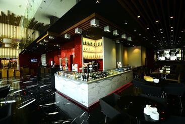 هتل Ramada Encore By Wyndham Izmir