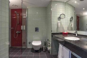 هتل Ramada Encore By Wyndham Izmir
