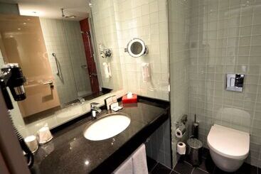 هتل Ramada Encore By Wyndham Izmir