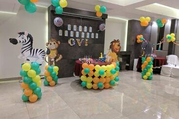 هتل The Fern Residency, Vadodara