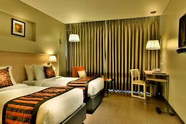 هتل The Fern Residency, Vadodara