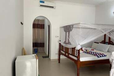 هتل Visitor S Inn