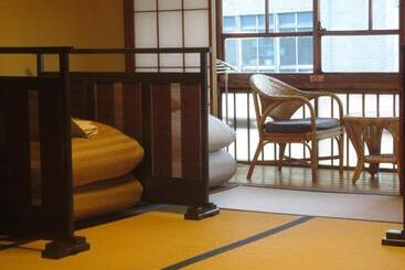 K S House Ito Onsen  Historical Ryokan Hostel