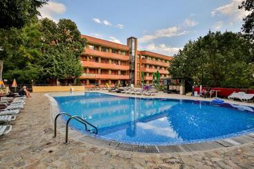 Kamchia Park Hotel   All Inclusive & Free Parking