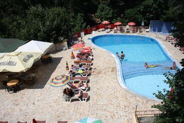 Kamchia Park Hotel   All Inclusive & Free Parking