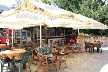 Kamchia Park Hotel   All Inclusive & Free Parking
