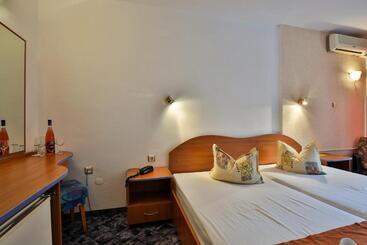 Kamchia Park Hotel   All Inclusive & Free Parking
